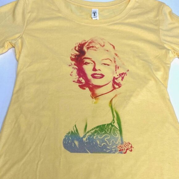 Marilyn Monroe Iconic Pose Ladies Small Yellow NOS T-Shirt - Picture 1 of 7